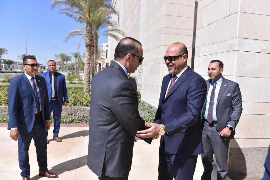 وزيرا العمل والشئون النيابية