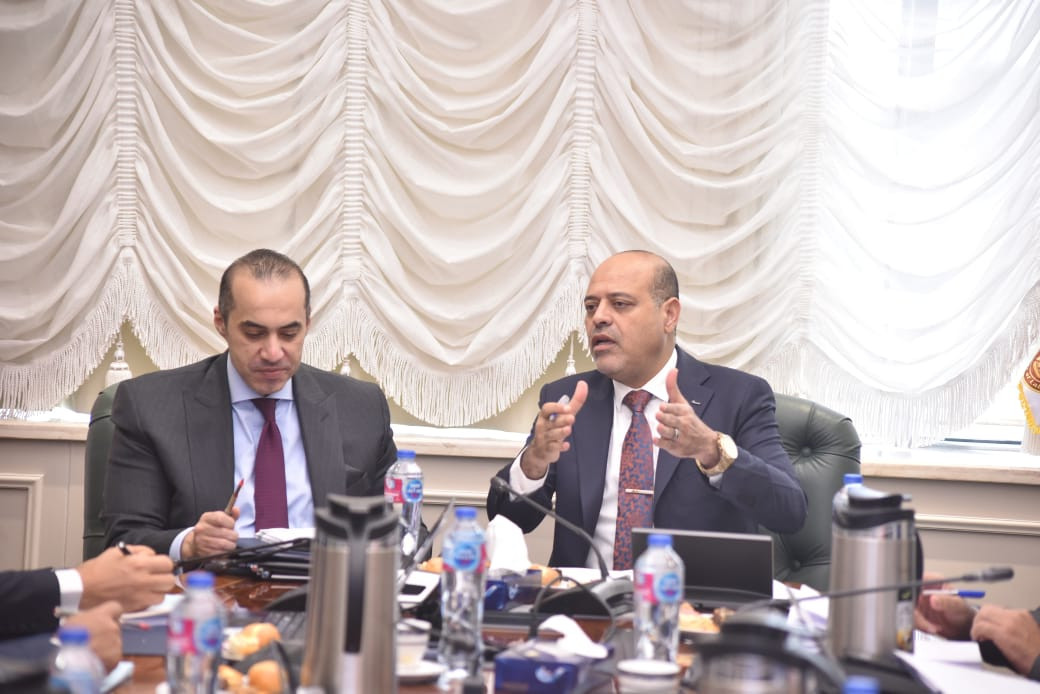 وزيرا العمل والشئون النيابية