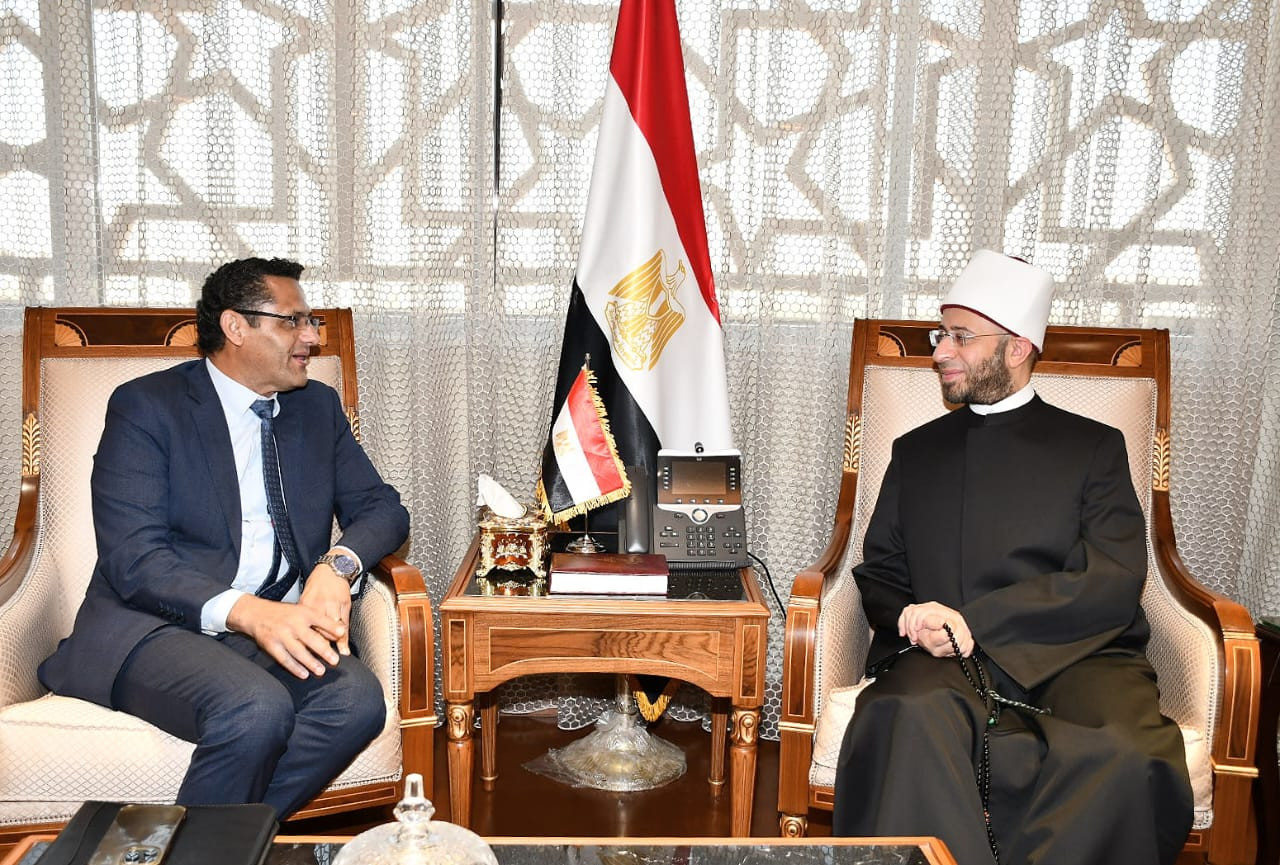 وزير الأوقاف ونقيب الصحفيين
