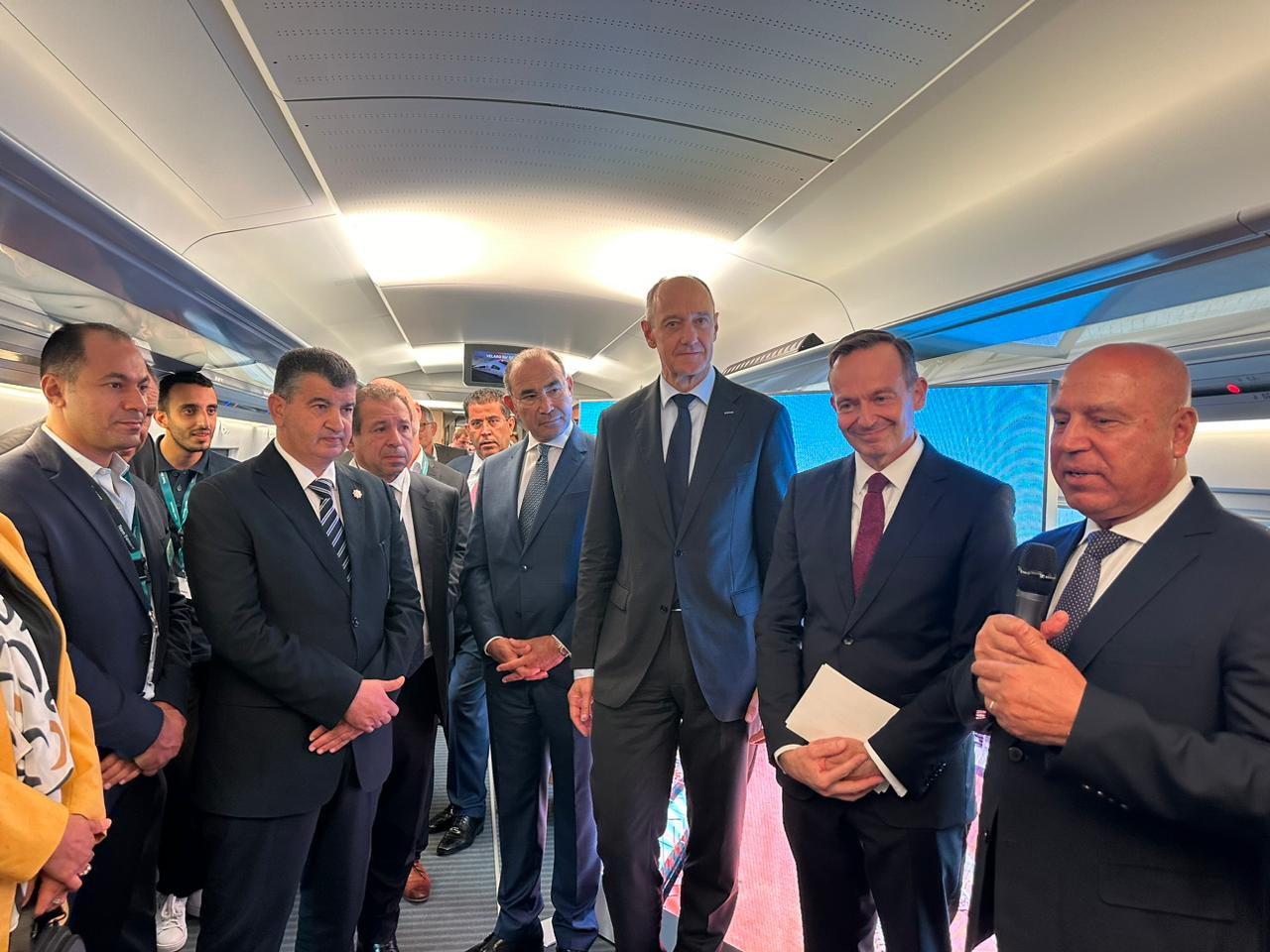 وزير النقل والصناعة