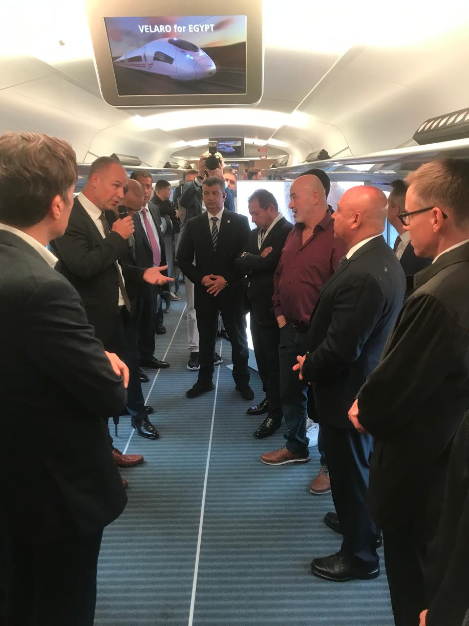 وزير النقل والصناعة