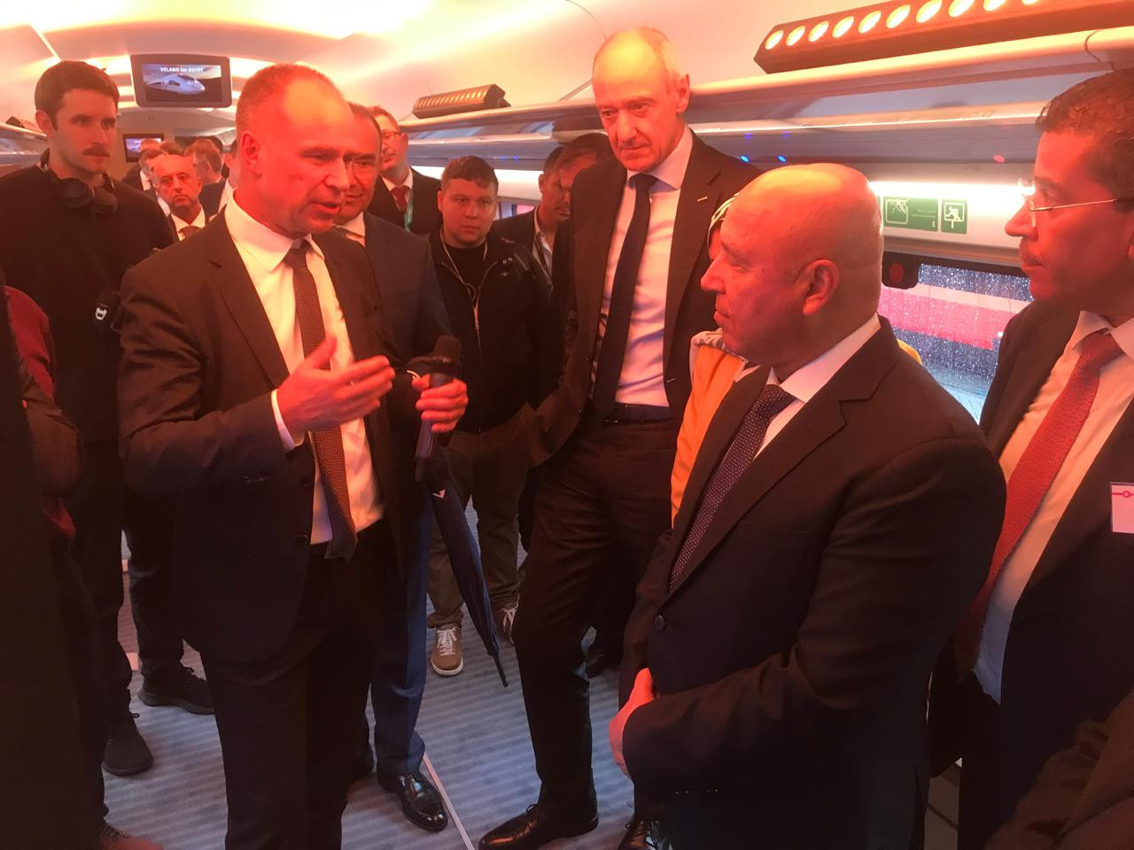 وزير النقل والصناعة