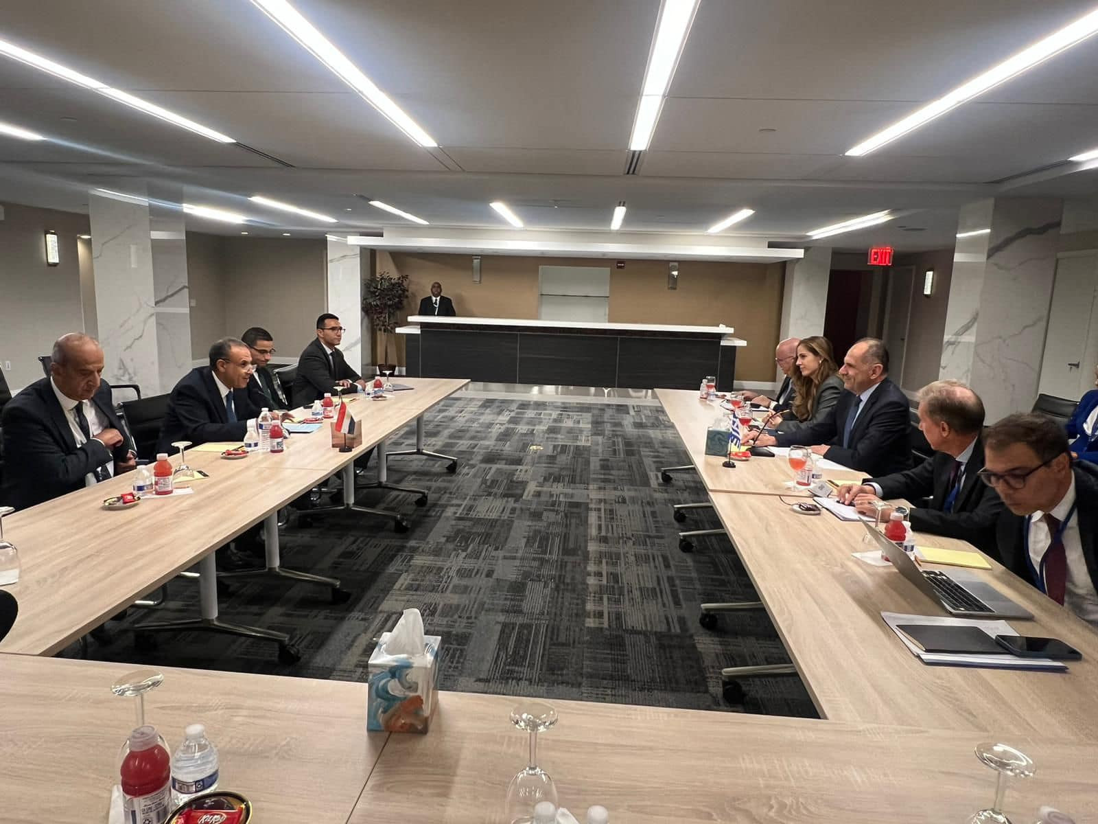 وزير الخارجية ونظيره اليوناني