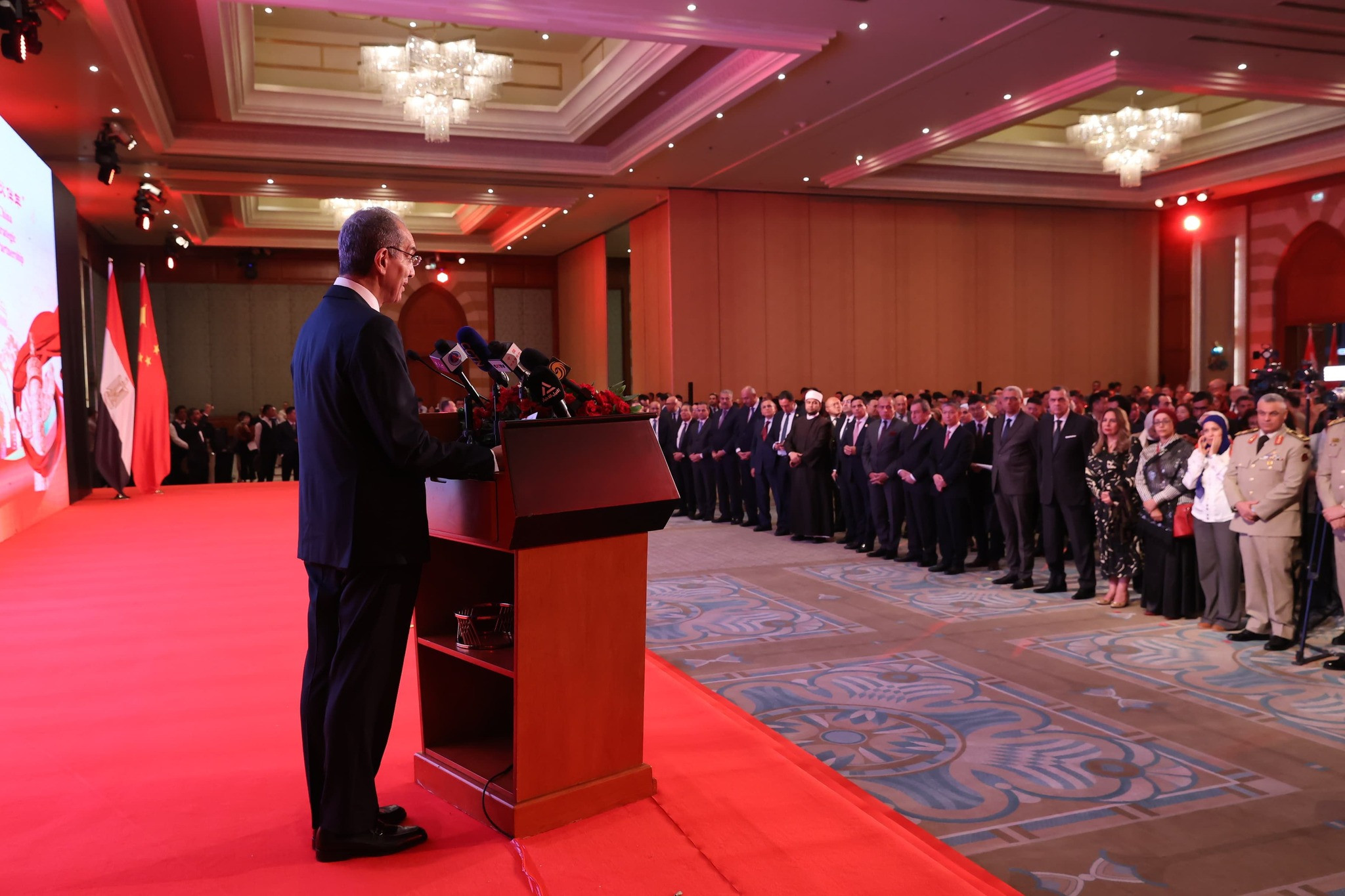 وزير الاتصالات