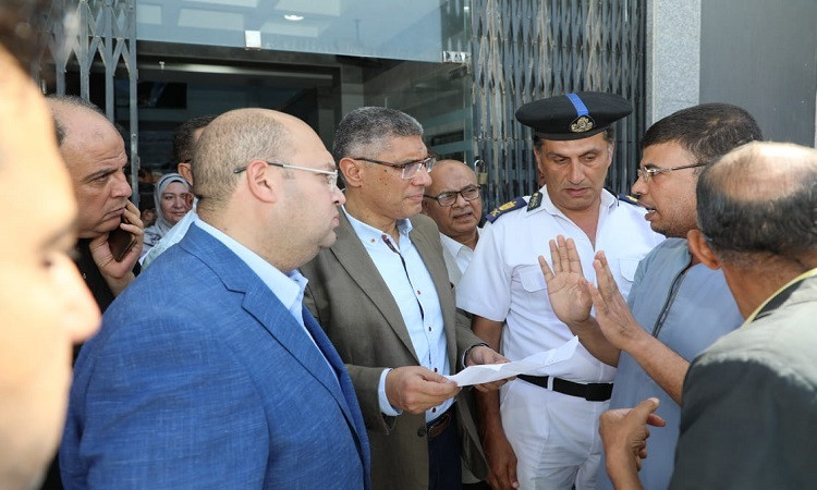 محافظ الجيزة يتفقد المراكز التكنولوجية بمركز أطفيح