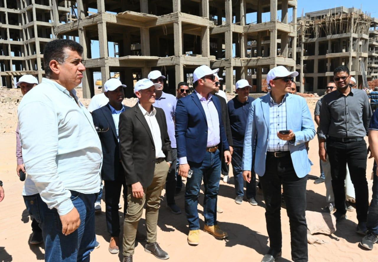 وزير الإسكان