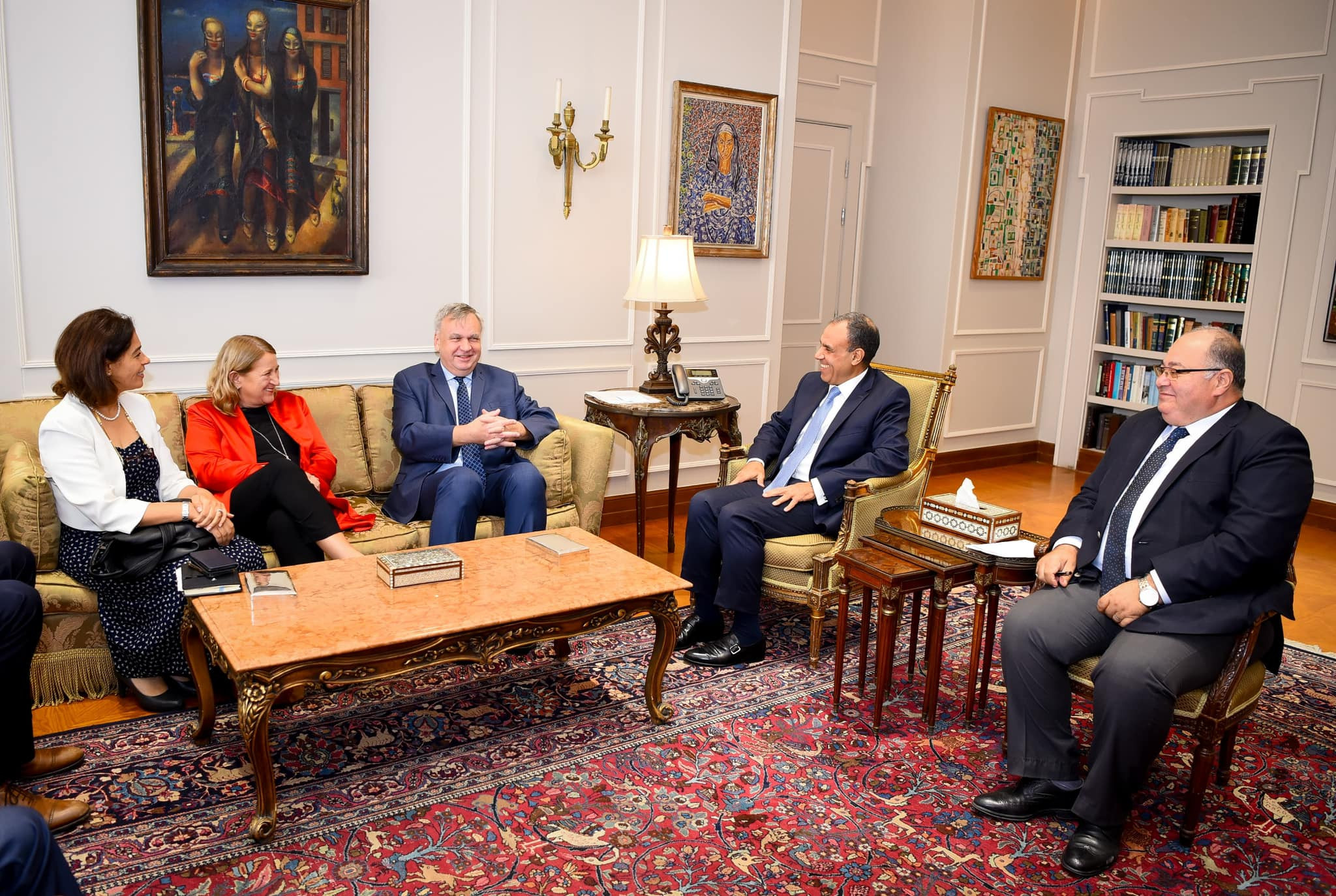 وزير الخارجية