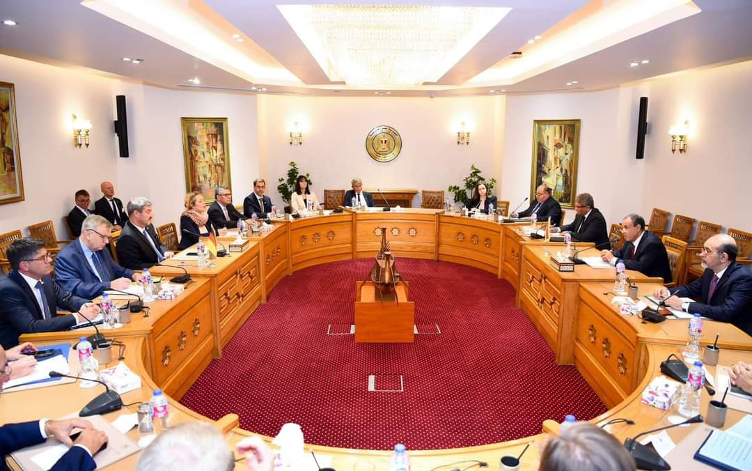 وزير الخارجية