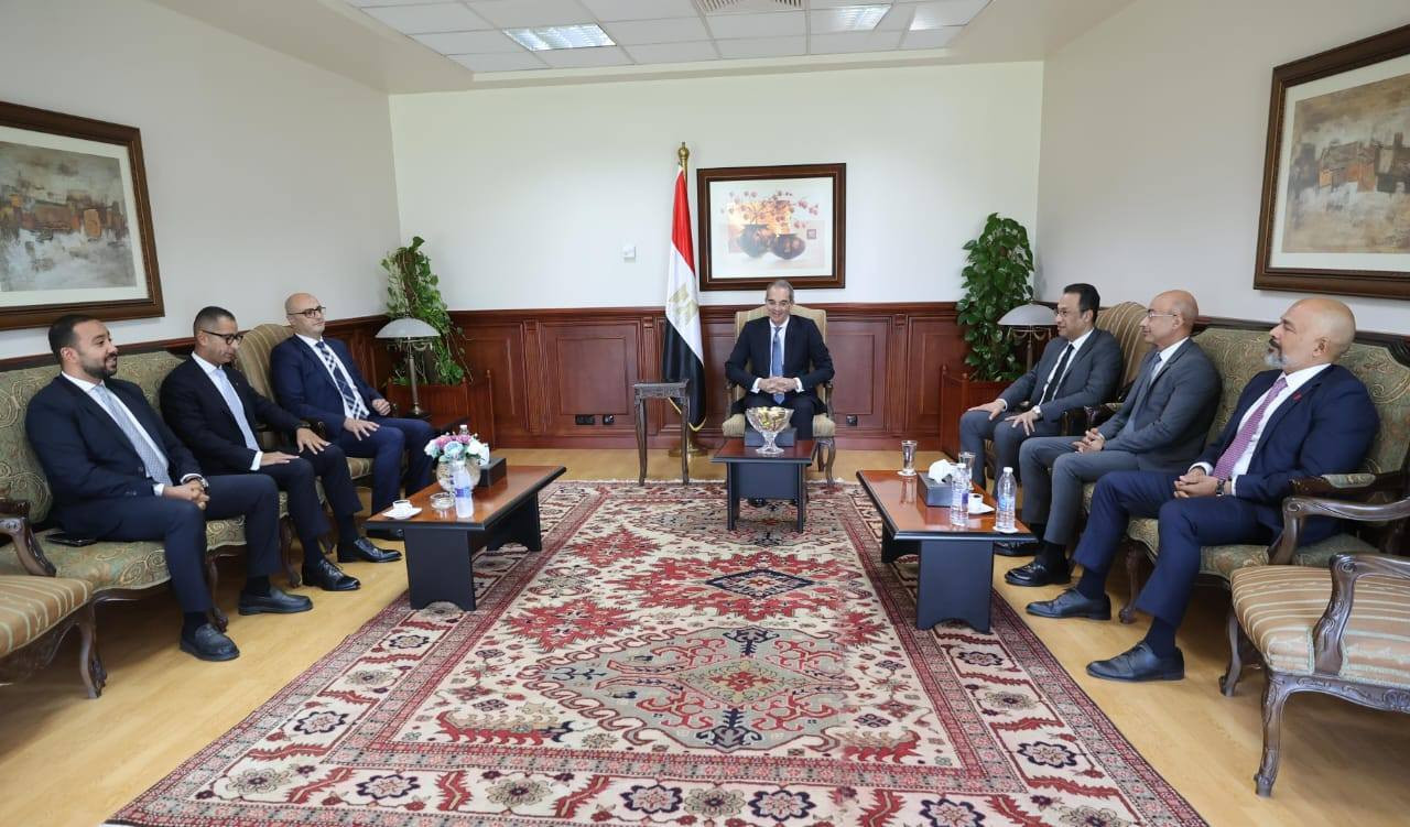 وزير الاتصالات