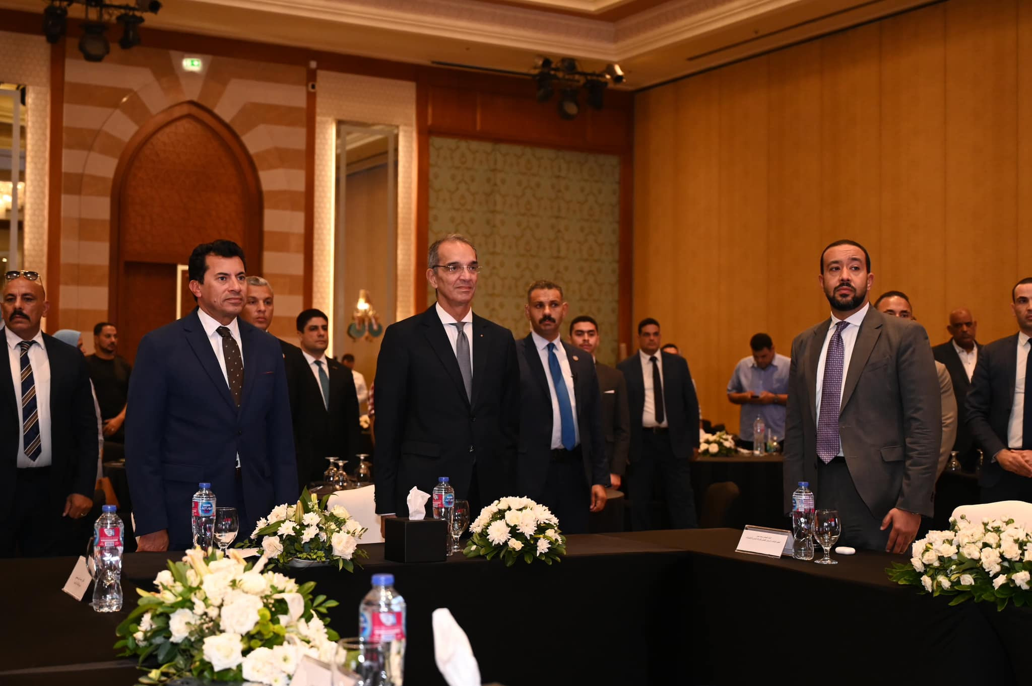 وزيرا الاتصالات والرياضة