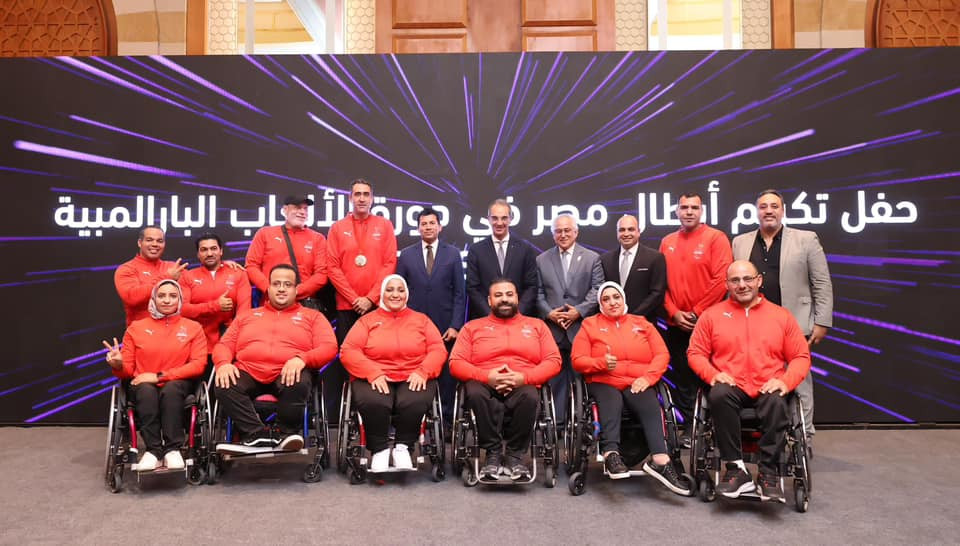 وزيرا الاتصالات والرياضة