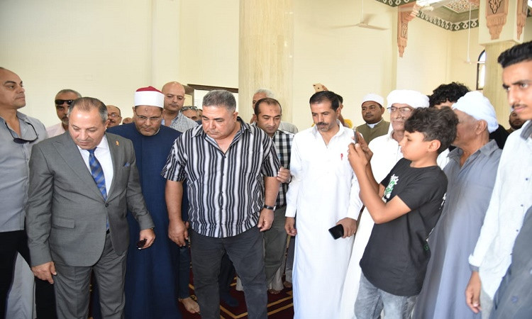 محافظ بورسعيد يفتتح 