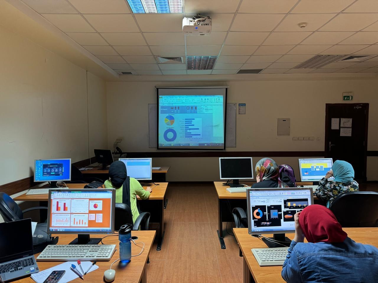 أكاديمية مصر للطيران للتدريب