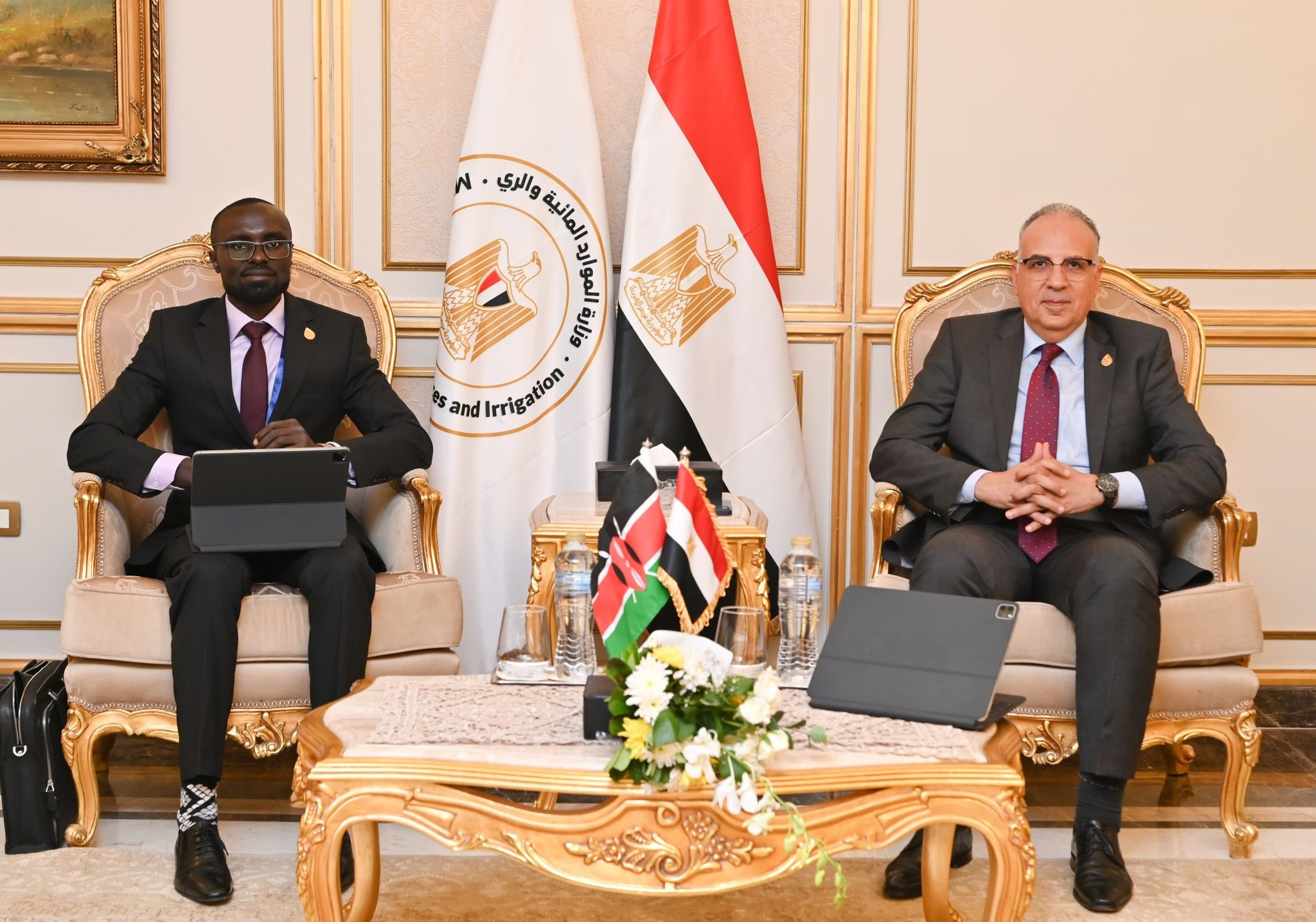 وزير الري ونظيره الكيني