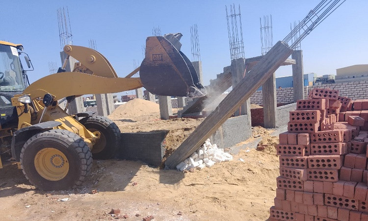 تنفيذ إزالة لـ ١٠ حالات تعدٍ بالإسماعيلية ضمن المرحلة الأولى من الموجة