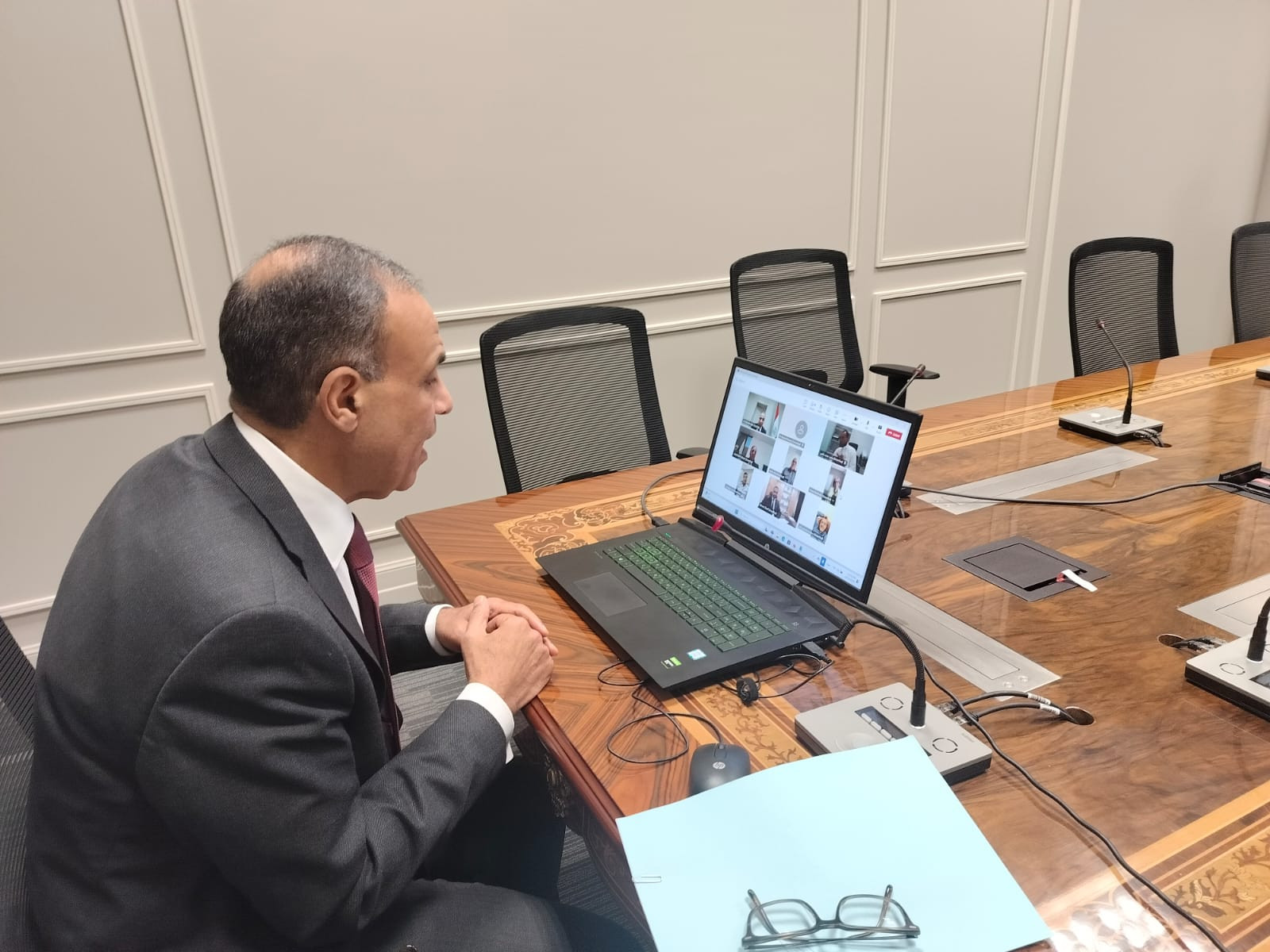 وزير الخارجية