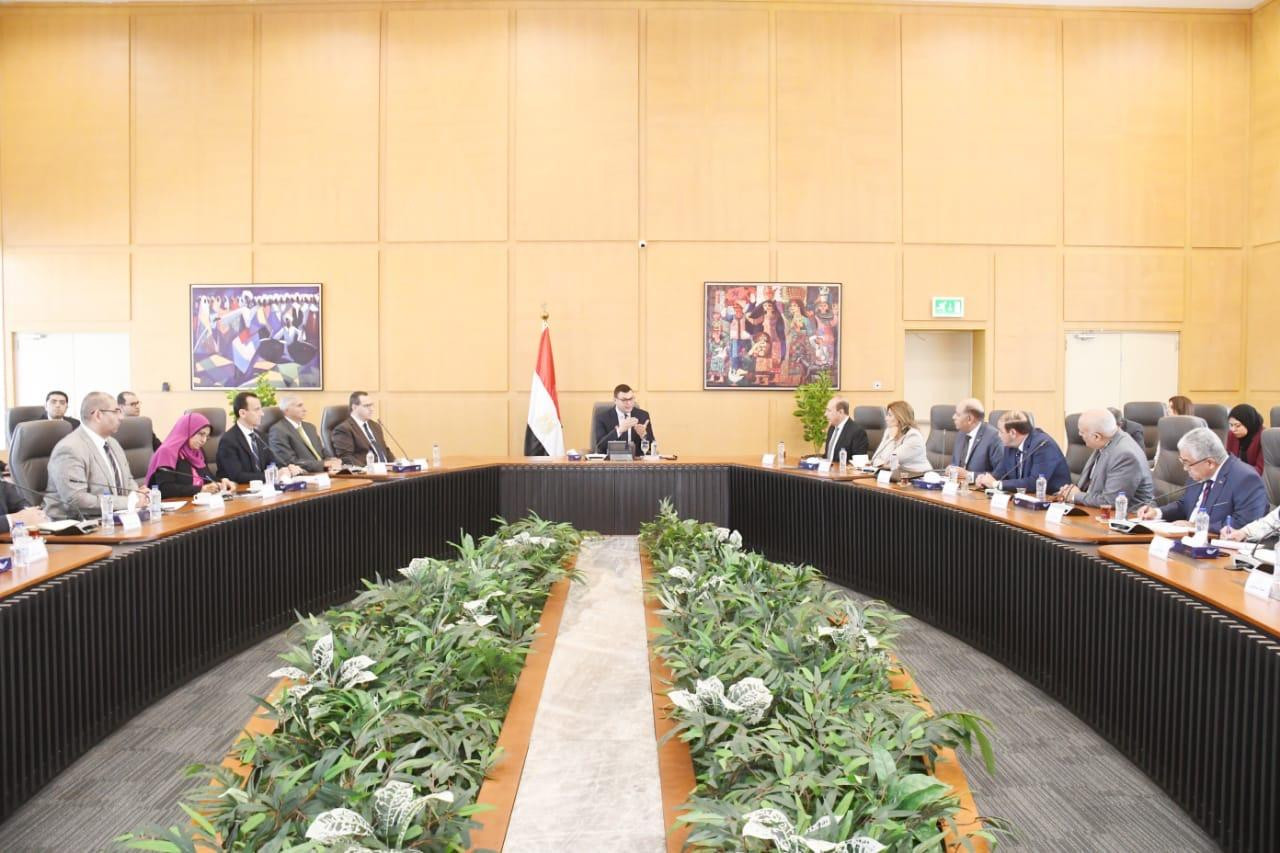 وزير الإسكان