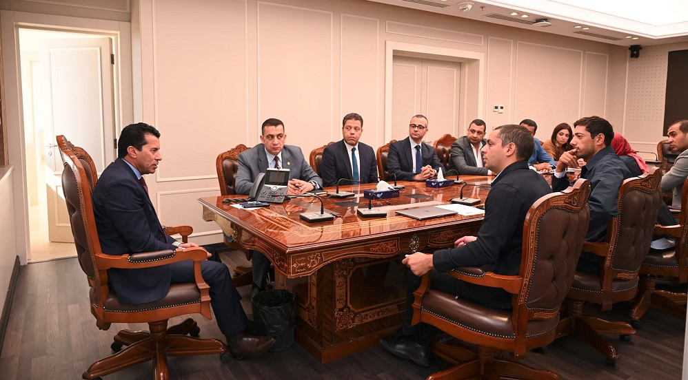 وزير الرياضة يبحث استعدادات النسخة التاسعة من ماراثون زايد
