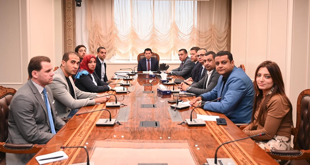 وزير الرياضة يبحث استعدادات النسخة التاسعة من ماراثون زايد