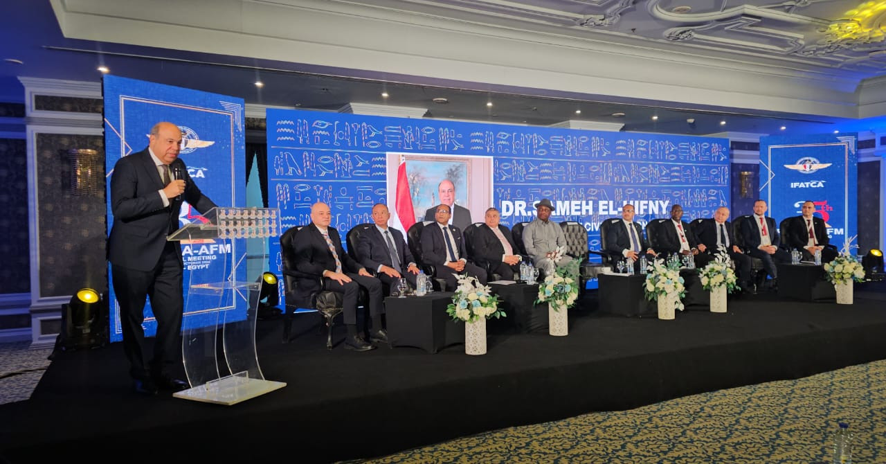 وزير الطيران