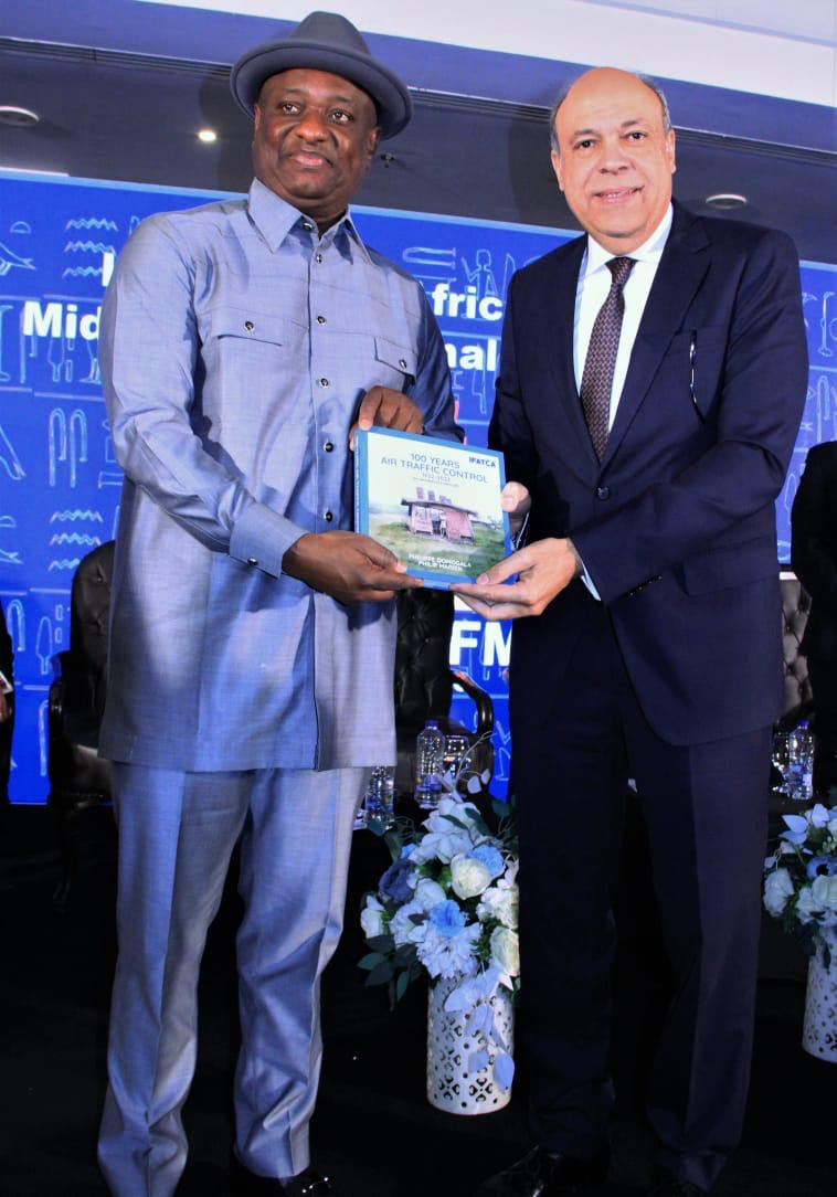 وزير الطيران