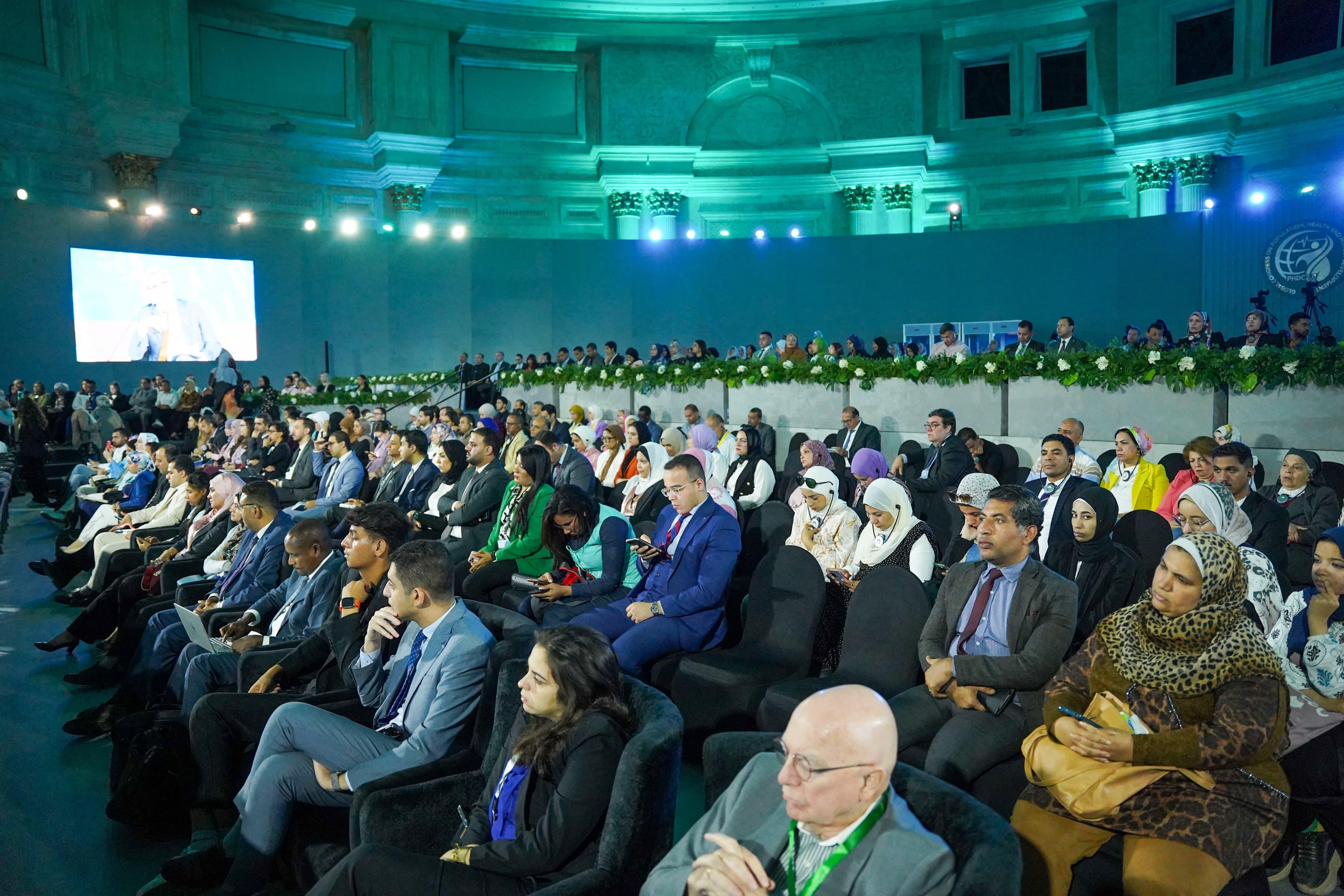 خالد عبد الغفار ومايا مرسي