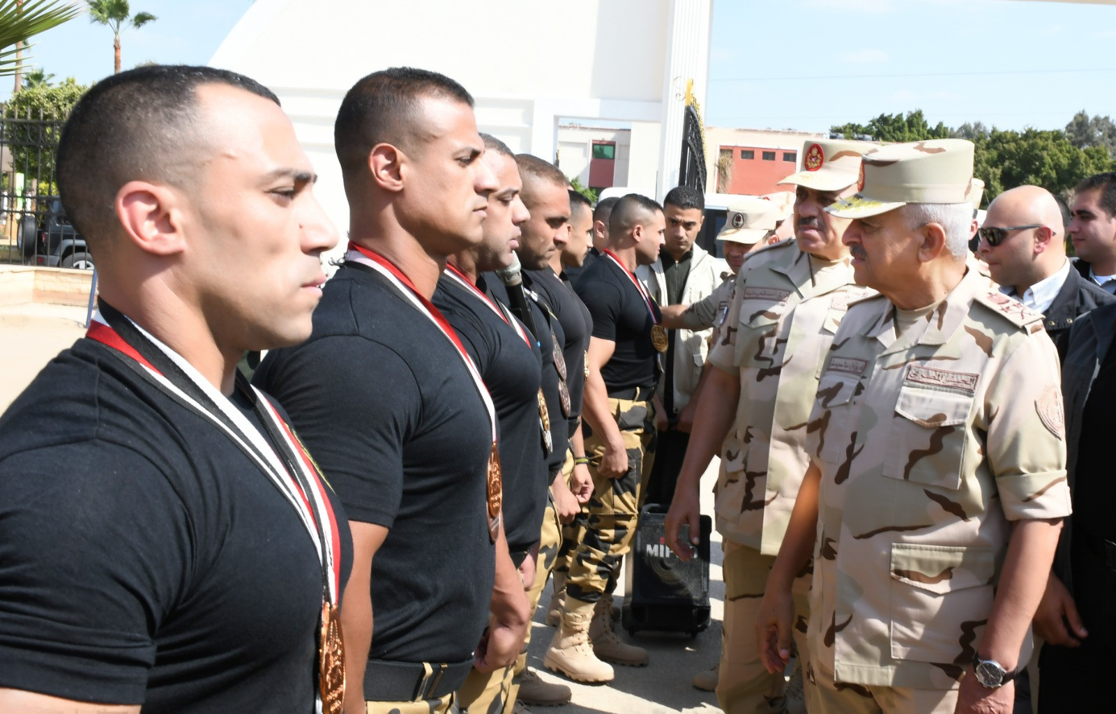 وزير الدفاع