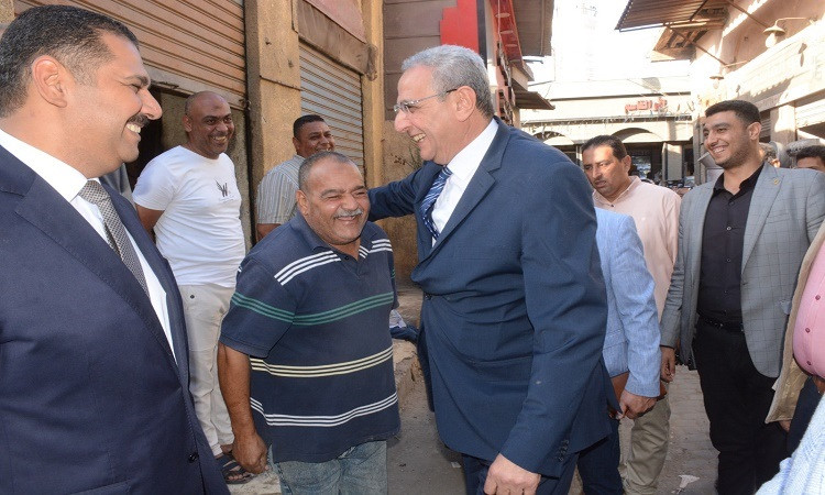 محافظ الغربية ورئيس تجديد أحياء القاهرة الإسلامية يتفقدان المسجد الأحم