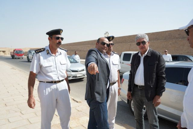 وزير السياحة والآثار