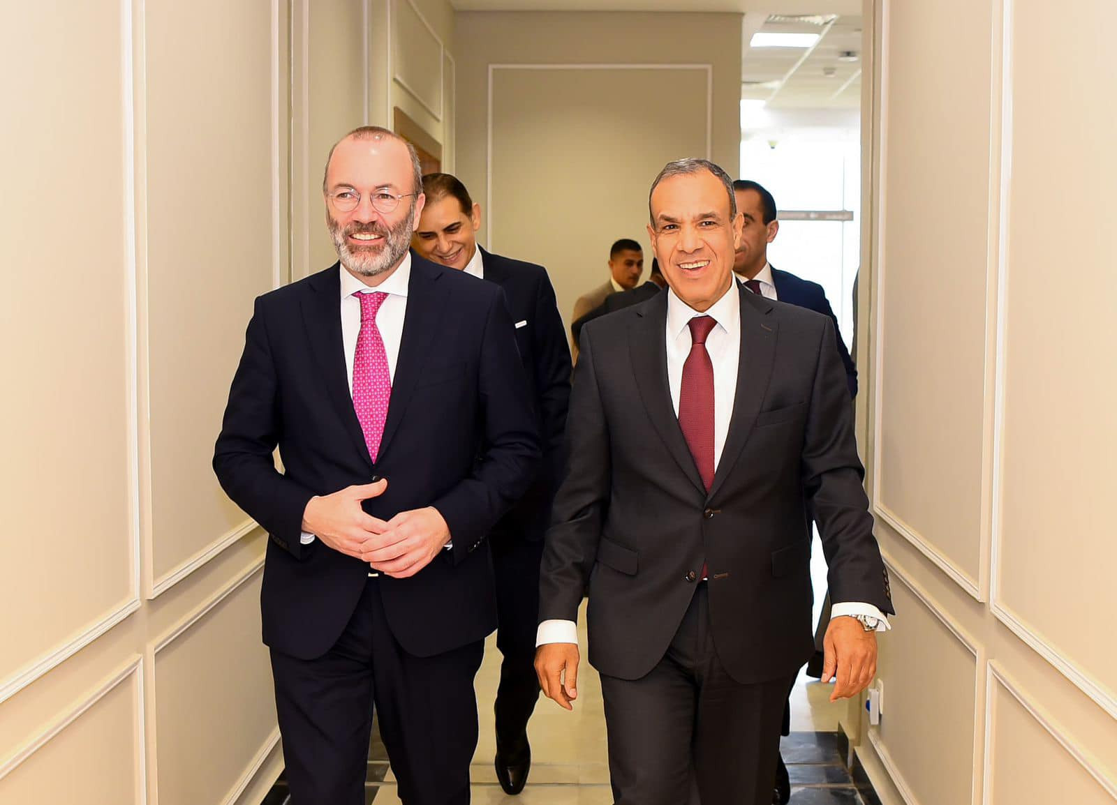 وزير الخارجية