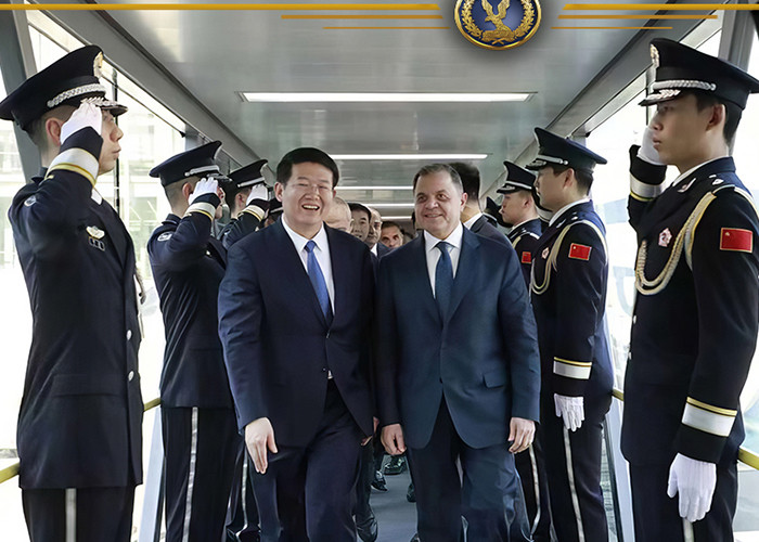 وزير الداخلية