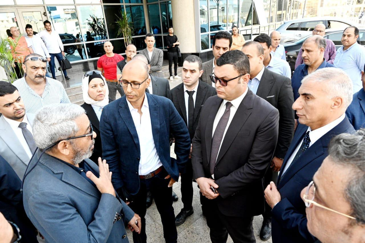 وزير الإسكان