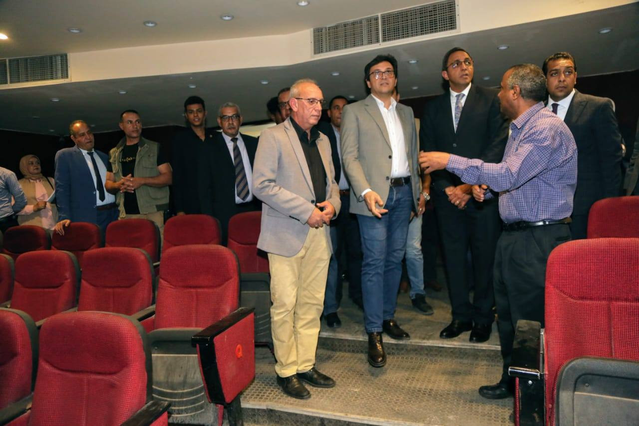 وزير الثقافة في قنا