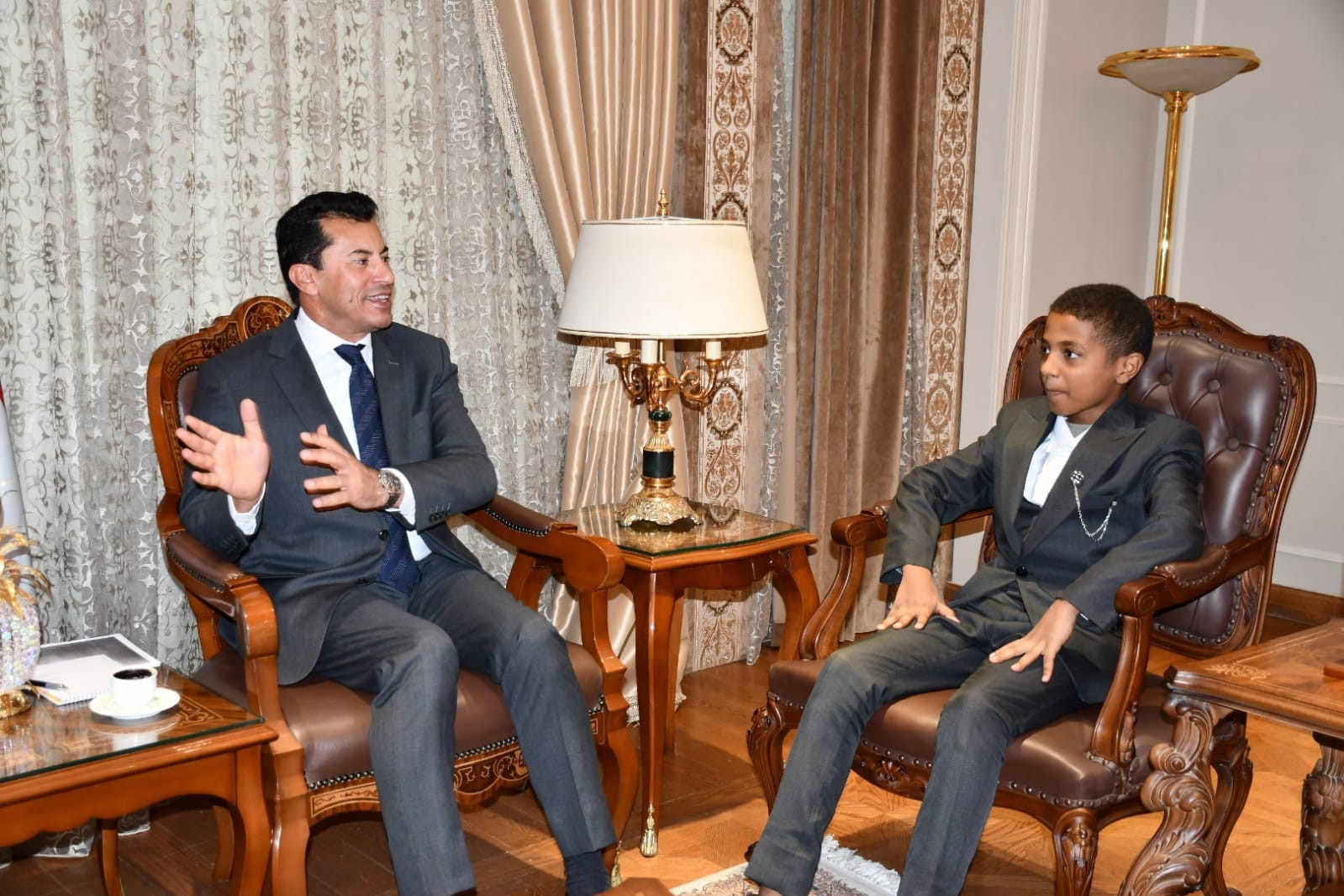 صبحي يستقبل أنس حسين