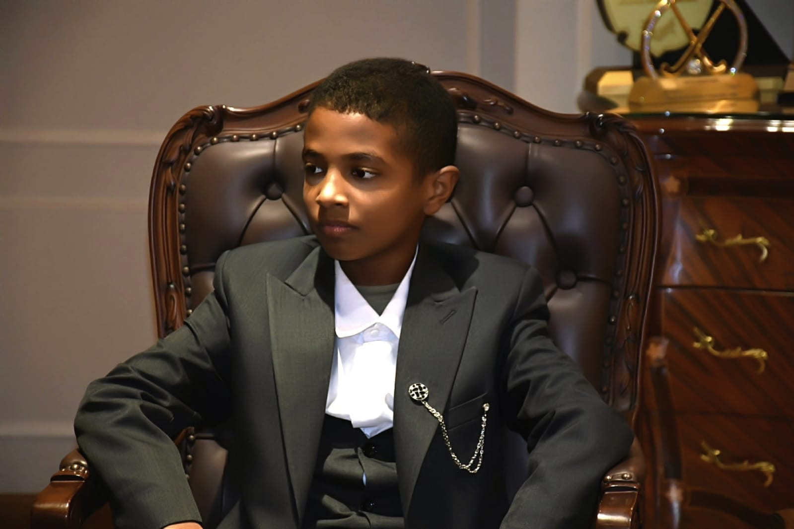 صبحي يستقبل أنس حسين