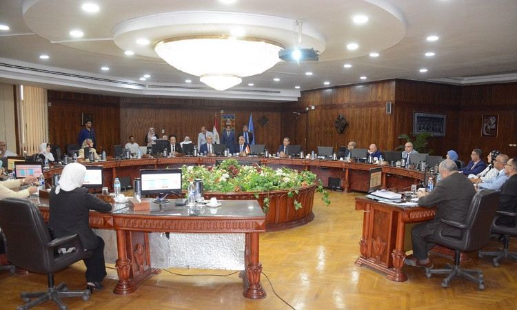 محافظ الغربية