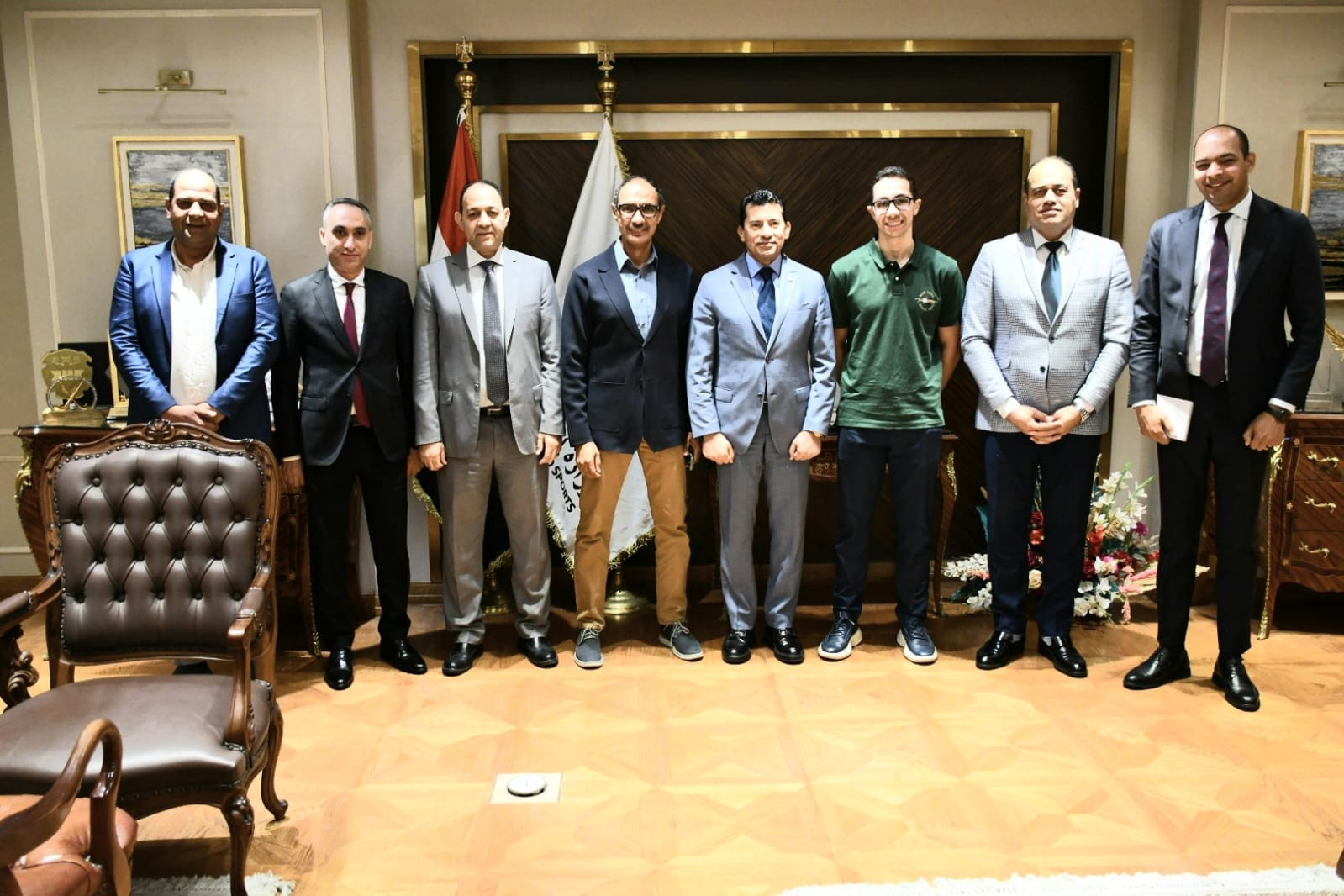 صبحي يستقبل لاعب منتخب مصر للسلاح