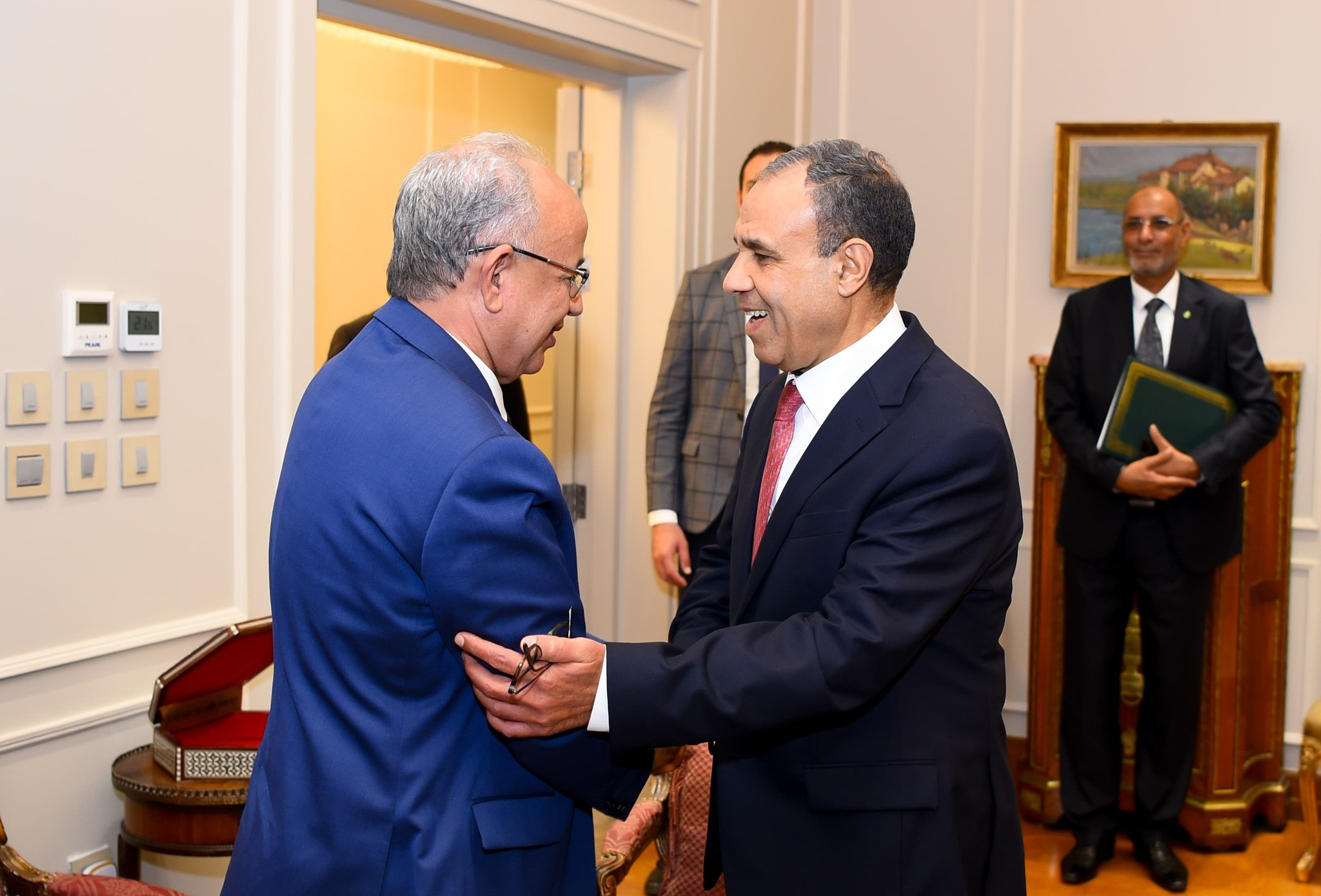 وزير الخارجية