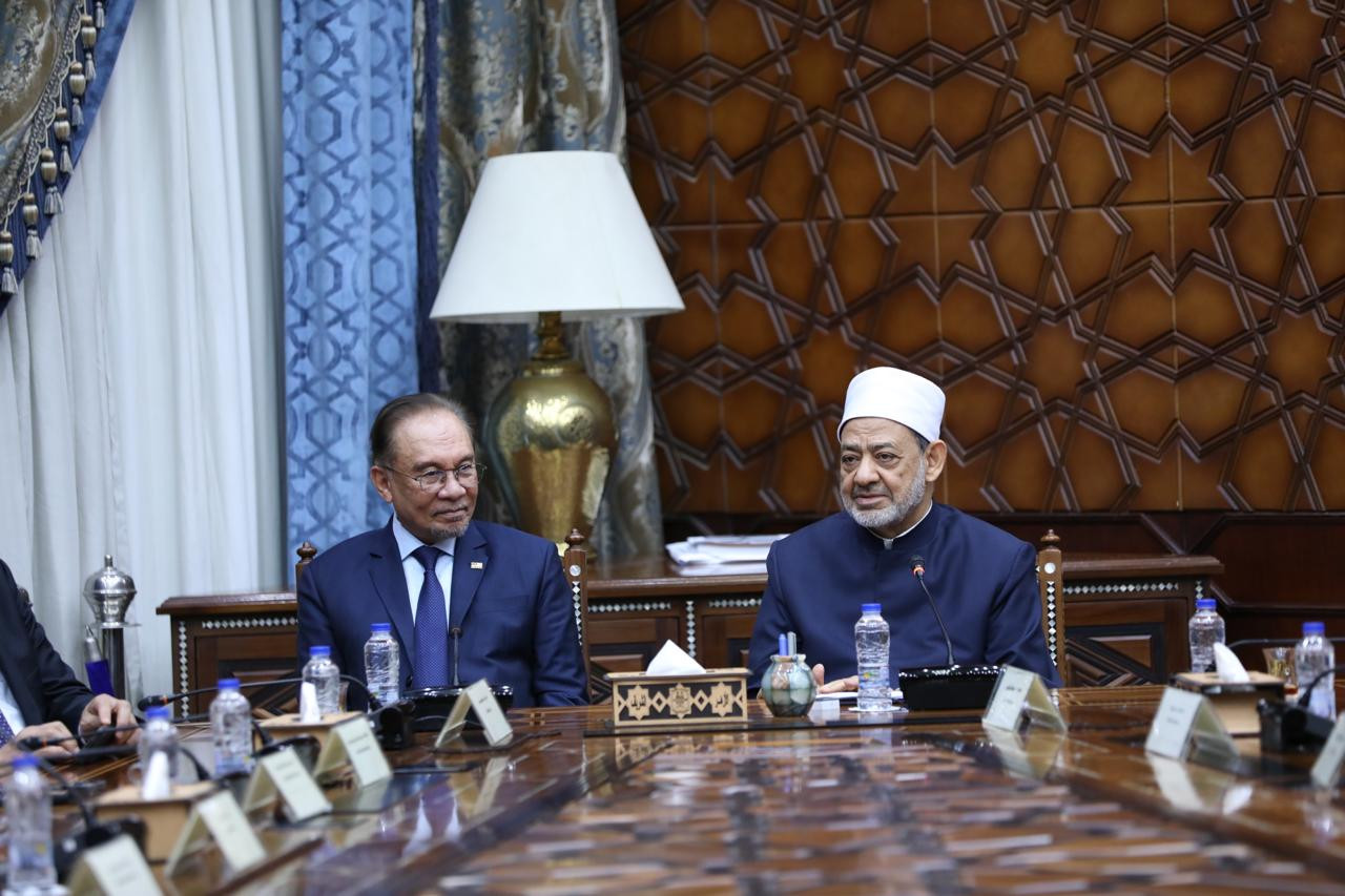 شيخ الأزهر ورئيس الوزراء الماليزي
