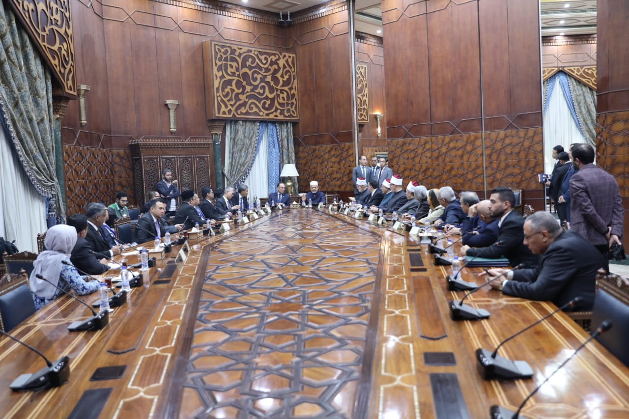 شيخ الأزهر ورئيس الوزراء الماليزي