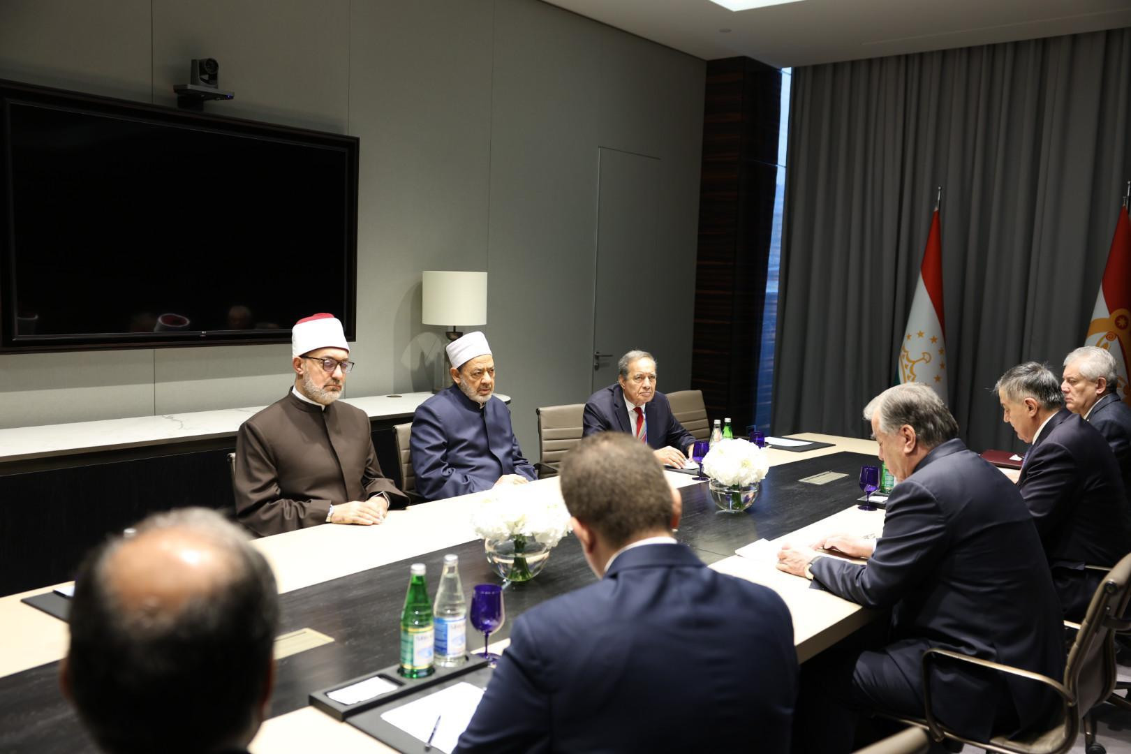 شيخ الزهر ورئيس طاجيكستان