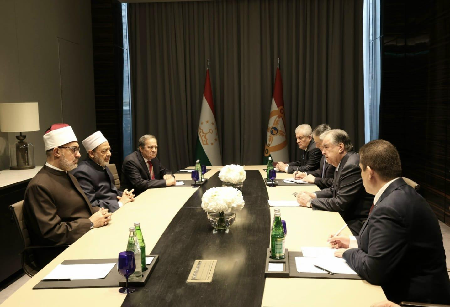 شيخ الزهر ورئيس طاجيكستان