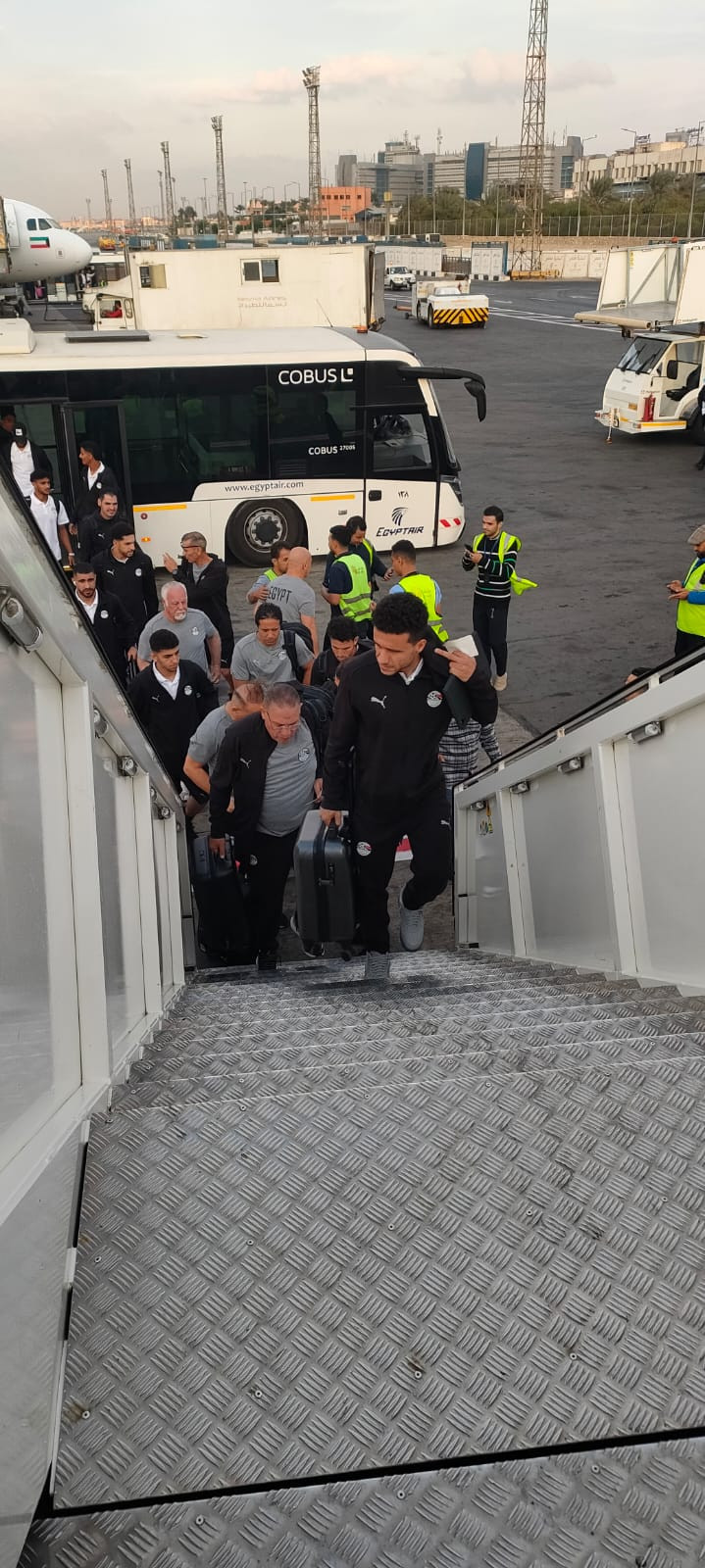 المنتخب الوطني الأول لكرة القدم إلي الرأس الأخضر