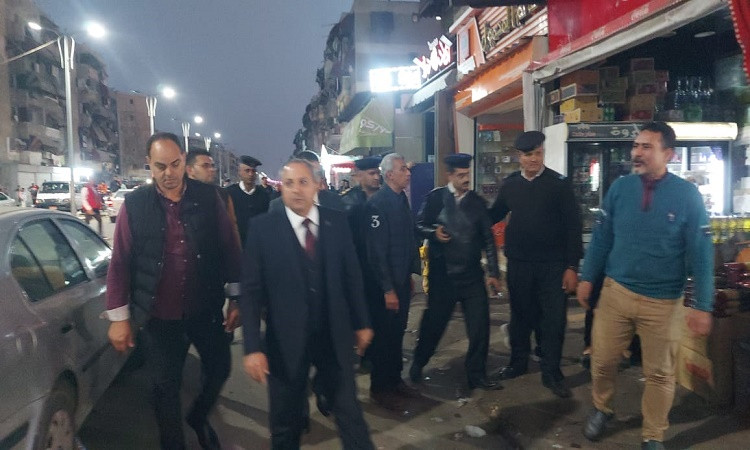 محافظ بورسعيد يتابع أعمال الحملة المكبرة لإزالة الإشغالات