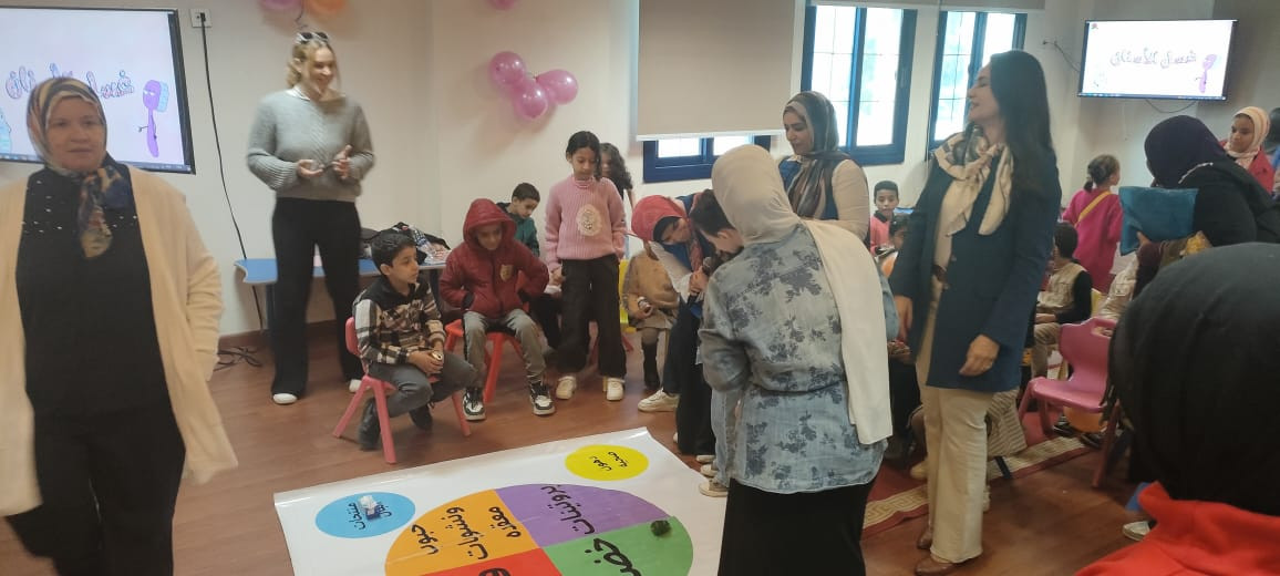 الصحة والثقافة يحتفلون بأطفال مستشفى هرمل للأورام