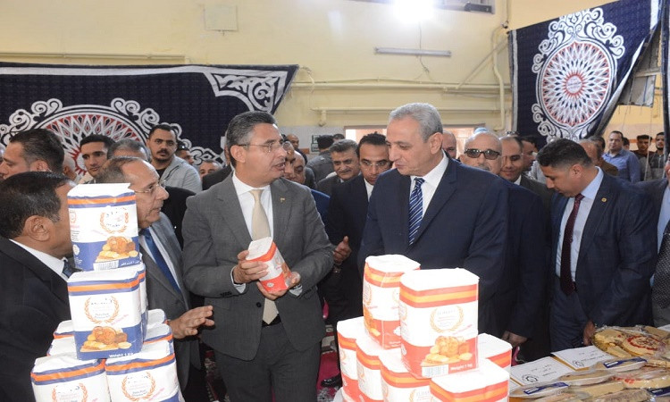 وزيرالتموين والمحافظ يتفقدان عددًامن المشروعات الإنتاجية والمنشآت التم