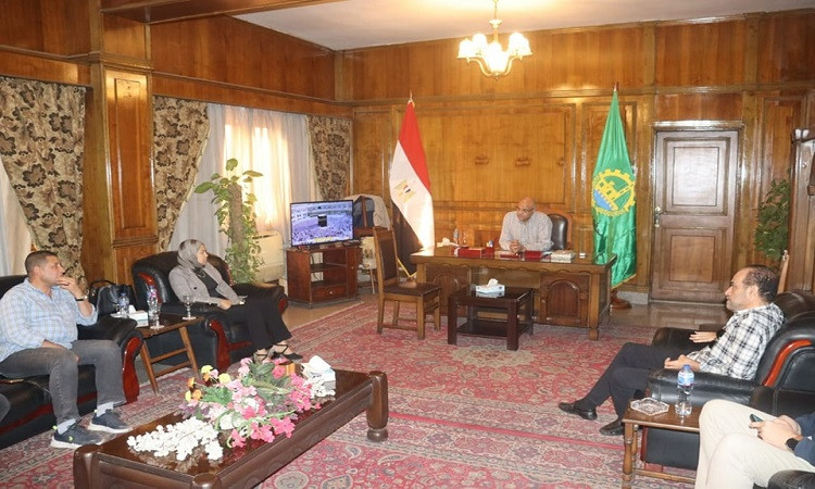 رصف وتطويرالطرق بالتعاون مع المقاولون العرب