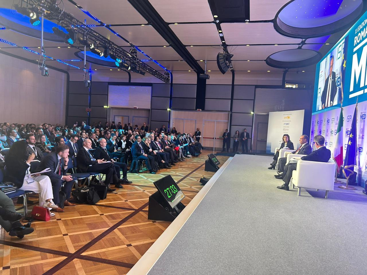 وزير الخارجية