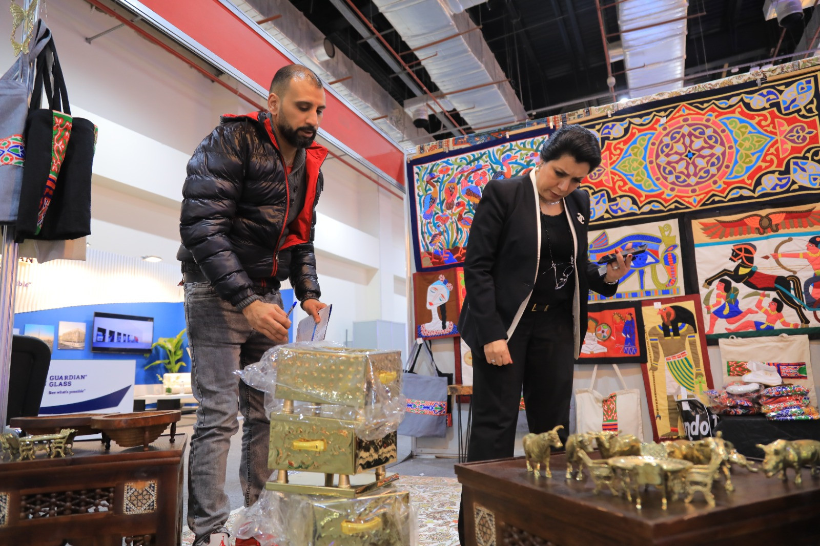 جناح الحرف التراثية بمعرض الصناعة