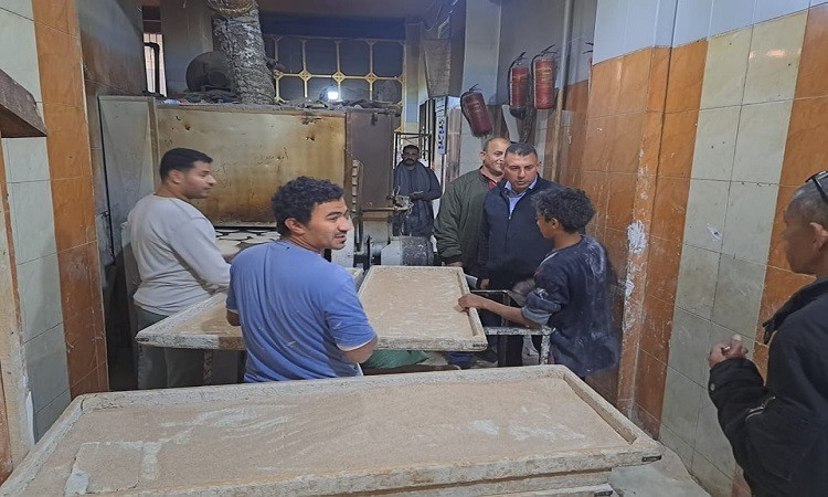 رئيس مركز ومدينة كفر شكر يتابع حملة تموينية على المخابز